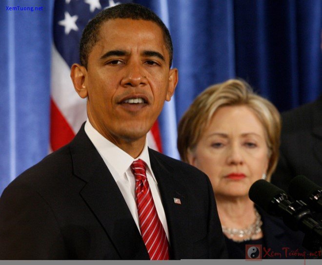 ngày 1/12/2008, sau khi nhậm chức tổng thống mỹ, ông obama tuyên bố đề cử bà clinton giữ chức ngoại trưởng mỹ. ảnh: ap