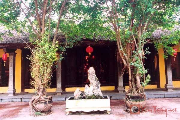 chùa Phúc Khánh nổi tiếng với cầu an và cầu duyên đối với người dân thủ đô
