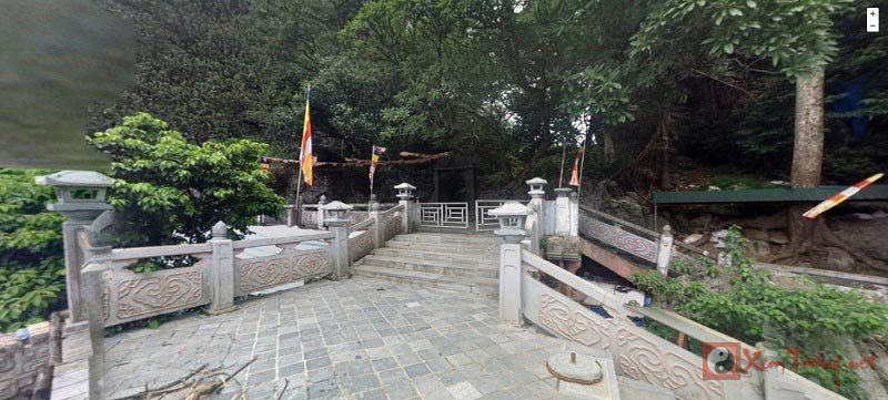 chùa thiên trù nằm trong quần thể di tích chùa Hương